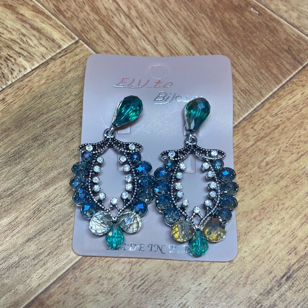 Rhinestone dangle earrings